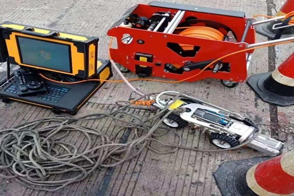 易县CCTV管道检测机器人